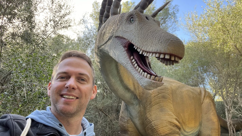 Selfie mit einem lustigen Dinosaurier