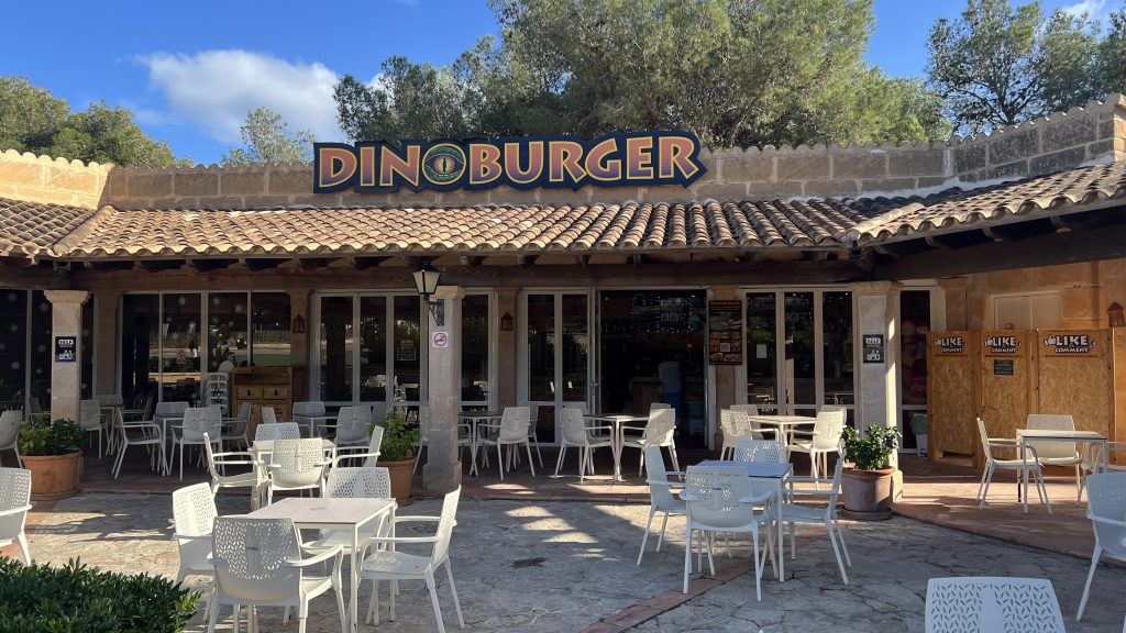 Burgerrestaurant im Dinosaurland