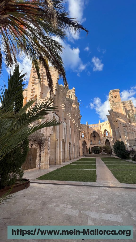 Nicht fertiggestellte Kirchenanlage in Son Servera