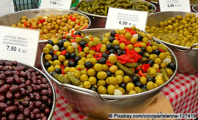 Oliven in verschiedenen Variationen