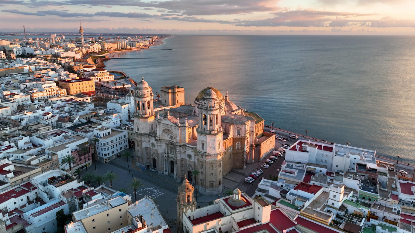 Cádiz – Altstadt am Atlantik, goldene Stadtstrände & andalusisches Lebensgefühl