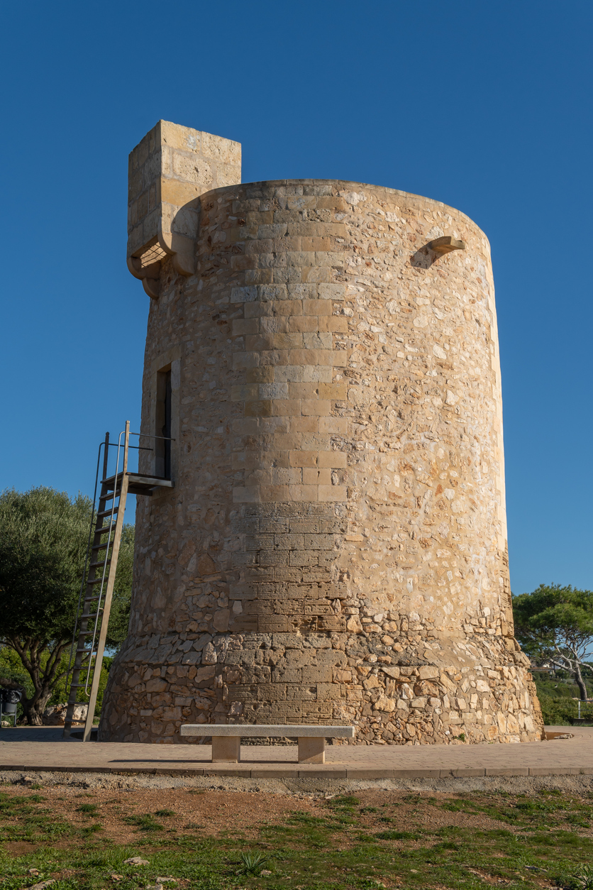 Torre Nova bei Cala Santanyí – Küstenpfad, Aussicht & Tipps für deinen Besuch