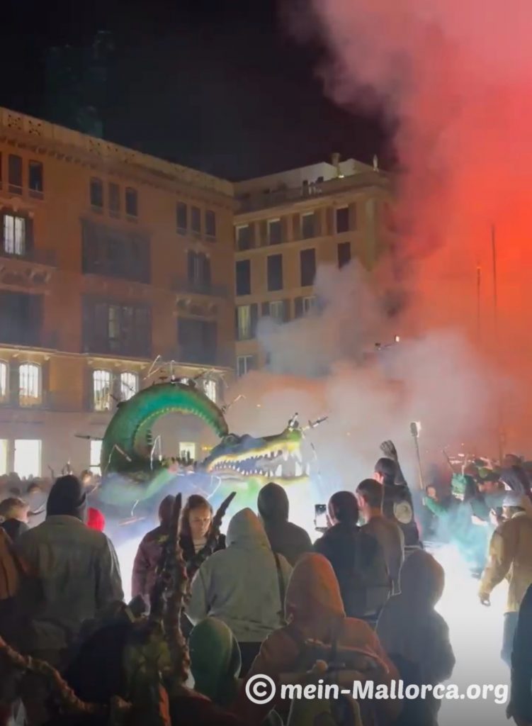 Feuerlauf in Palma Correfoc