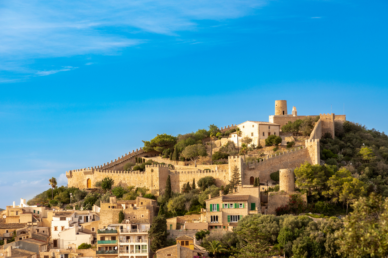 Capdepera – Burg und Meerblick im Nordosten Mallorcas