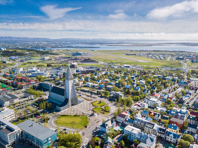 Reykjavík – Diese Hauptstadt fasziniert mit Nordlichtern, Hafenflair und markanter Skyline