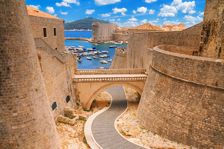 Steinerne Brücke am Pile-Tor Eingang in Dubrovnik