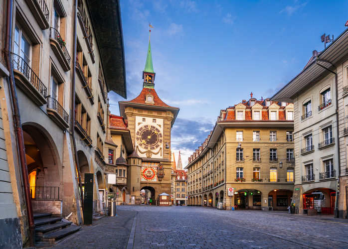 Bern: Altstadt, Aare und Alpenblick in einer Reise