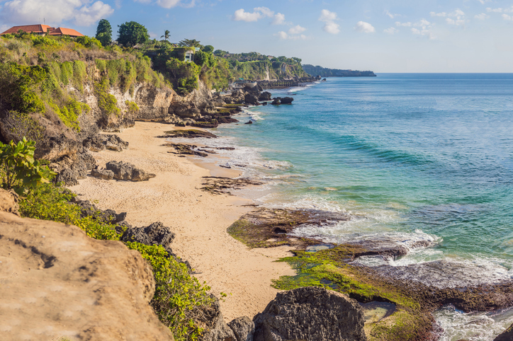 Bali: Wo farbenfrohe Tempel auf sattgrüne Reisfelder treffen