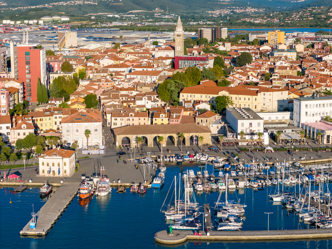 Koper für einen Städtetrip: Kleine Altstadt mit großer mediterraner Atmosphäre